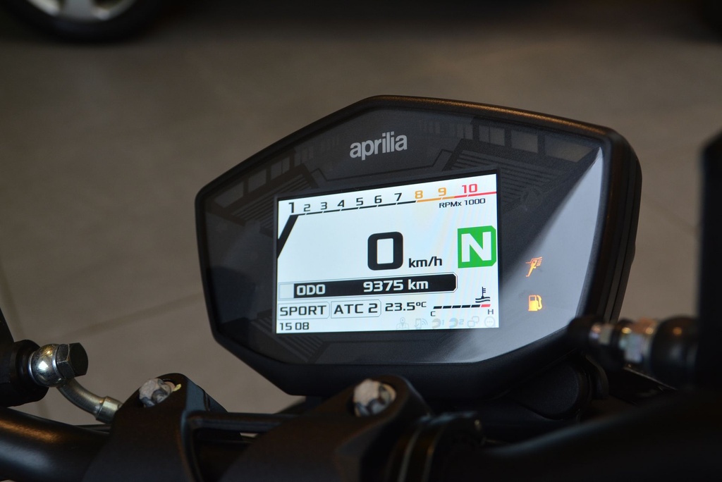 Aprilia Shiver 900